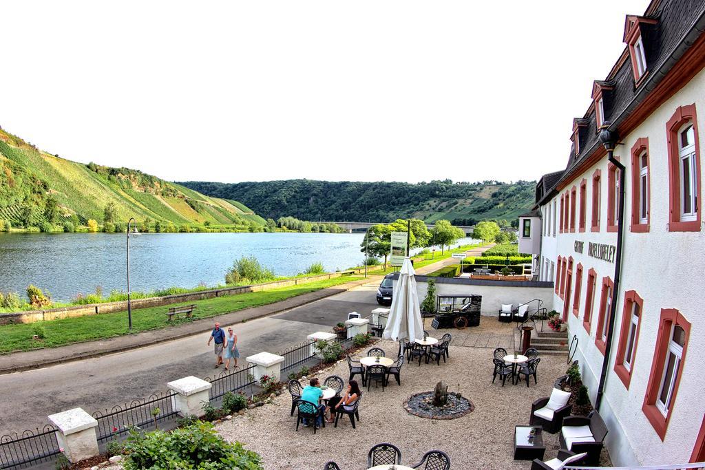 Hotel- Weingut- Moselloreley Piesport Exteriör bild