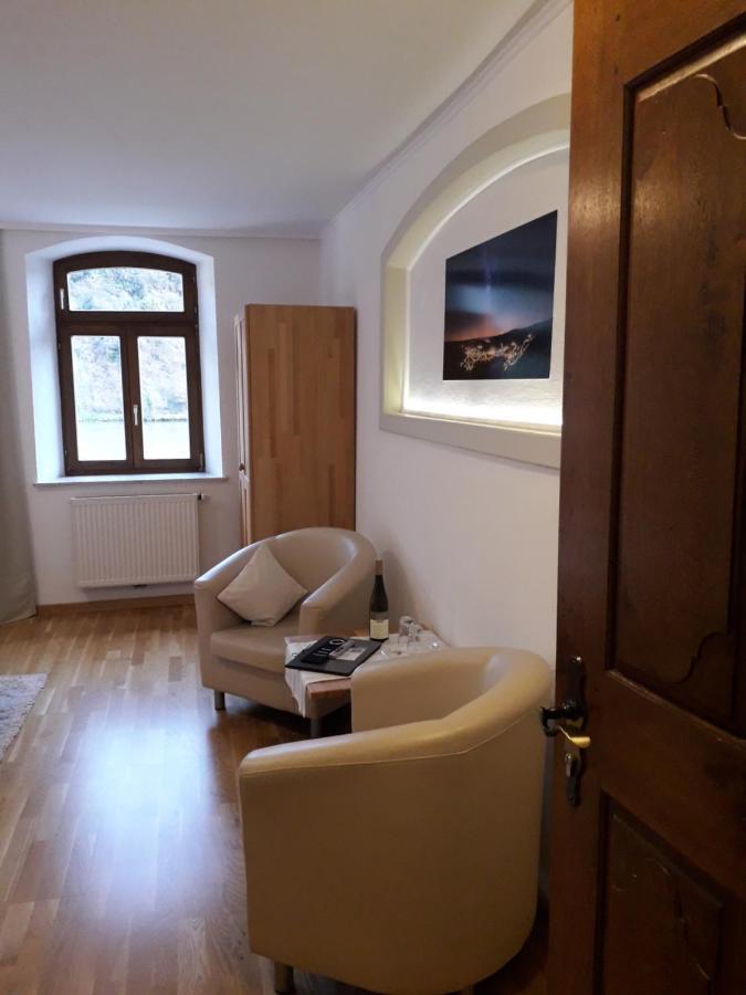 Hotel- Weingut- Moselloreley Piesport Exteriör bild